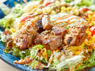 驚くほどやわらかな「自家製ソーキ」を味わって