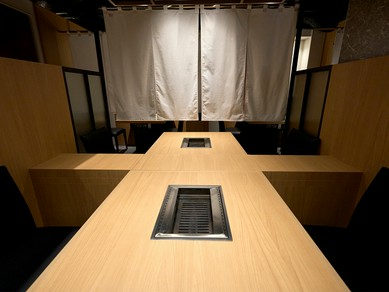 グループにも対応可。半個室を多数完備