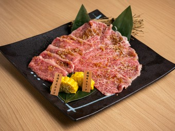 タン盛り合わせ・本日の赤身2種盛り・ホルモン3種盛り などの美崎牛をお手軽に楽しめるコース