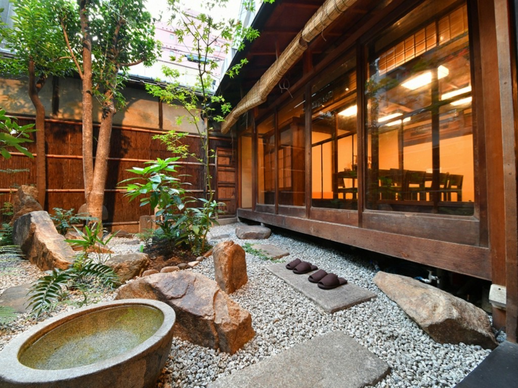 中庭が見える完全個室