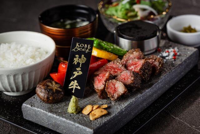 [Kobe beef fillet steak set] Enjoy the tender fillet of Kobe beef, a rare cut of beef, with Uonuma Koshihikari rice