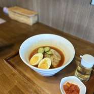 盛岡冬の定番゛辛゛麺
辛さは1辛2辛3辛選択いただけます。