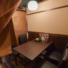 のびのび快適に蟹を楽しめる空間