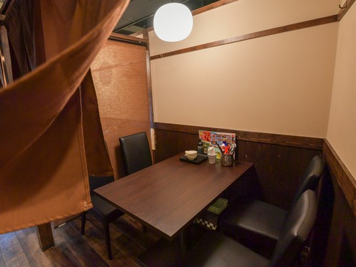 のびのび快適に蟹を楽しめる空間