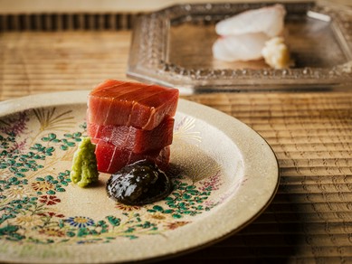 鮪と白身の2種類が提供される『お造り』