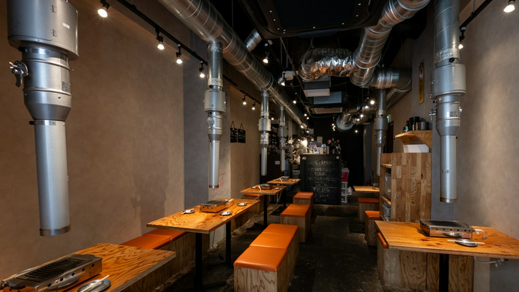 リラックスして焼肉を楽しめる空間。子ども連れの利用も可