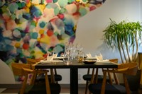 デザート含め6品
※ランチペアリングとして【 5種類のワイン：7,150円 】がつけられます。
※ショートペアリングとして【 4種類のワイン：6,160円 】がつけられます。
※別途サービス料10％