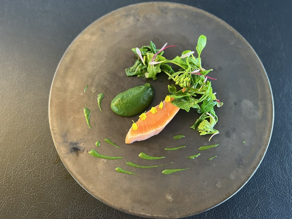 寒締め野菜と信州佐久サーモンのミキュイ