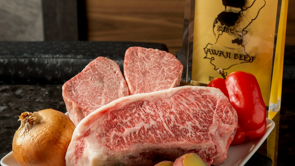 贅沢な食材をふんだんに用いたスペシャルコース『HISUIコース』