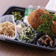 季節ごとの新鮮な野菜を使用し、その時期にしか味わえないような特別な一品を提供。旬のおいしさを最大限に引き出し、四季の移ろいを楽しんでいただけるよう工夫しています。