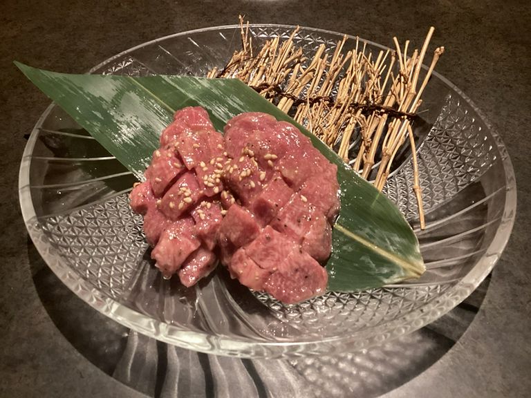 贅沢な味わいと食感を求める方にオススメしたい逸品『厚切り牛タン（2枚）』