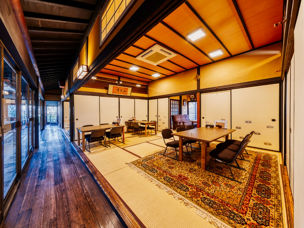 時間を忘れる居心地の良さ。和の趣があふれる癒しの空間