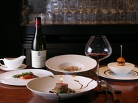 料理はすべて月替わりとなります。季節やその日の食材の仕入れ状況、オススメの食材で変わります。