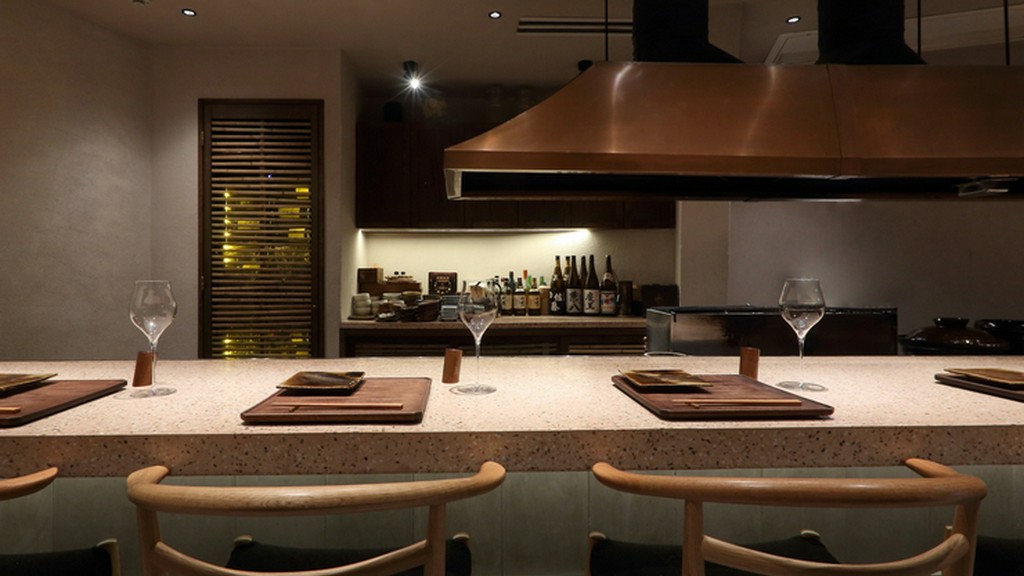 洗練されたサービスと空間、そして絶品料理で笑顔あふれる時間を