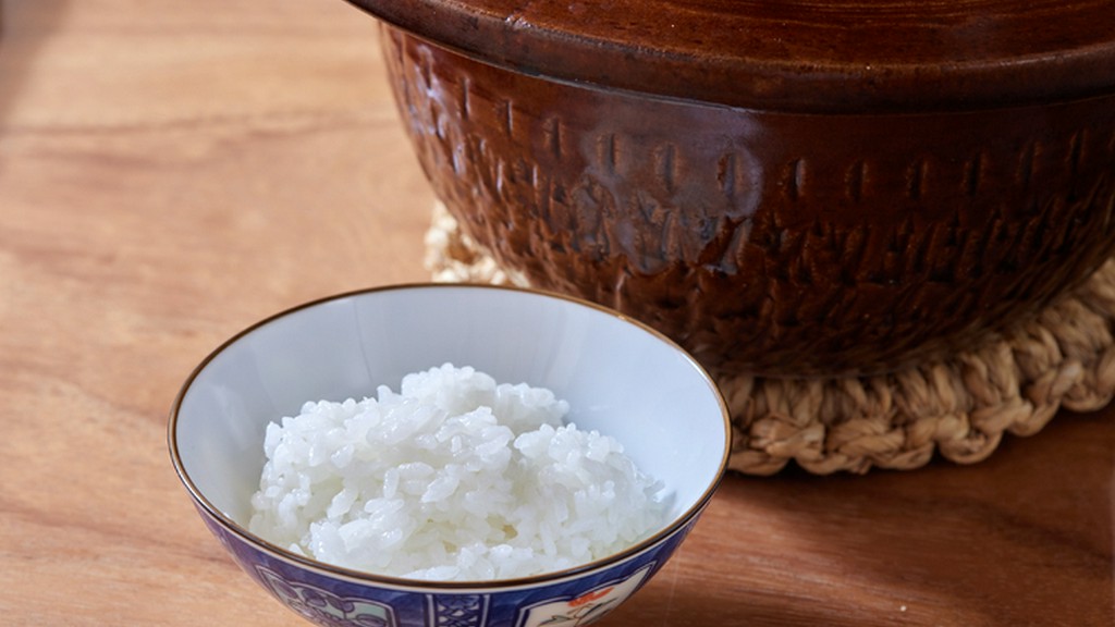艶感と美しさ、そして甘みに魅了される『魚沼産コシヒカリの土鍋ご飯』