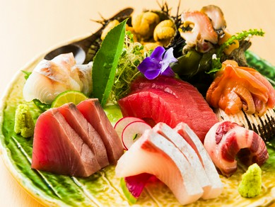 東北の旬魚介のおいしさに感動。お刺身盛合せ『三陸』