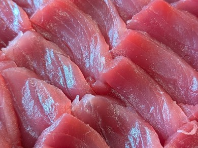 親鶏の鶏油を揉み込んだ炭火の炙り