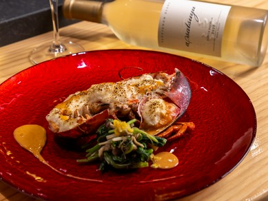 こだわりは「宮崎牛」のみならず『生簀から取り出される活きた食材たち』