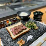 和牛の最高峰「宮崎牛」鉄板焼ステーキランチが2,900円より！！
・前菜
・宮崎牛鉄板焼ステーキ80g
赤身2,900円　ロース4,900円　ヒレ8,900円
・焼野菜
・お食事
・デザート
・食後のお飲み物
