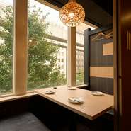 大事な接待は、心温まるサービスとおいしい料理があるからこそ自信を持って席を設けられるはず。クライアントとの商談や打ち合わせを含む、おもてなしの場に選びたいお店です。