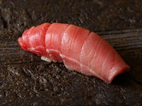 一貫ごとに幸せが宿る。旬のネタと旨いシャリが寄り添う『握り』