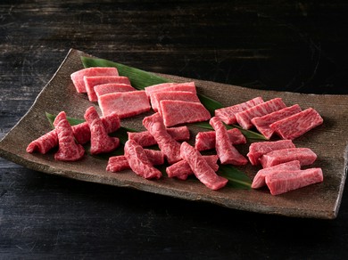 黒毛和牛「極み」焼肉盛り合わせ　〈4人前〉