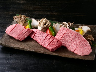 黒毛和牛「極み」ステーキ 3種  盛り合わせ　〈2～3人前〉