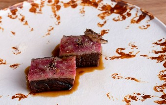 『Butter-Aged Hanaga Beef』※肉の種類は入荷次第で異なります