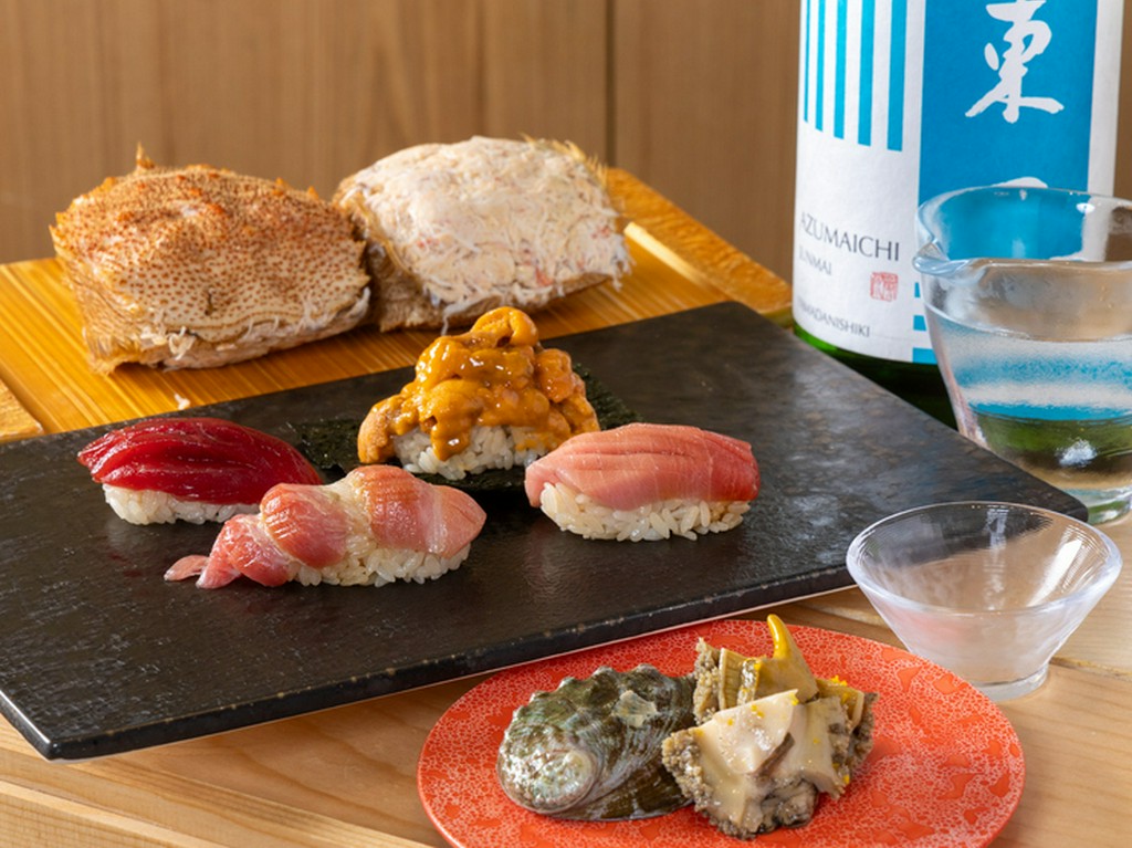 九州の地酒を厳選！季節の味わいを常時5～6種類そろえる