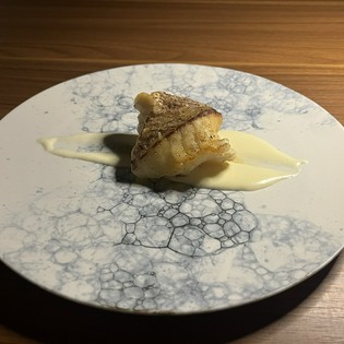 旬の鮮魚を使った『魚料理』。予約限定メニューも必見