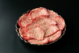 脂のりが良く、風味豊かなタン元にこだわる『染田商店上塩タン』