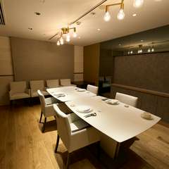 芳醇なワインの薫りに包まれて。特別な日を大切な人と