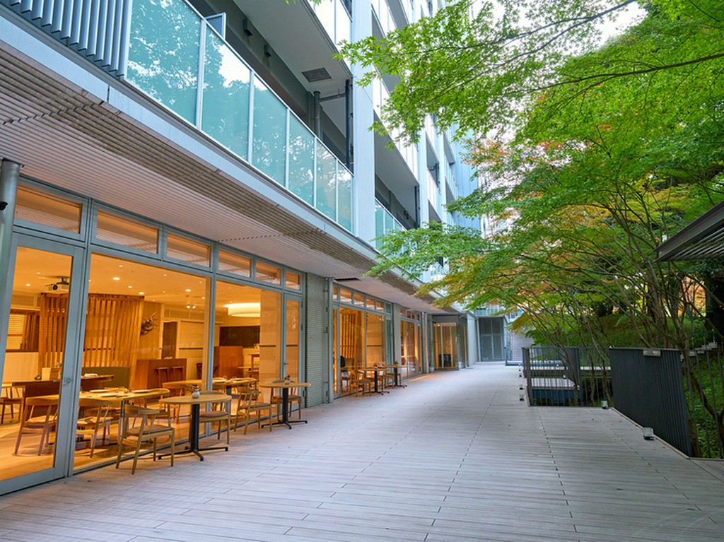 心が安らぐ。都会の喧騒を忘れられる、森の中のレストラン