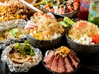 もんじゃと名物鉄板焼き、アンガス牛ステーキも付いた豪華なラインナップです！お得な90分飲み放題付き。