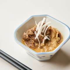 京都の白味噌を使った和牛筋煮込み。病みつきになること間違いなしの一品『牛筋煮込み』