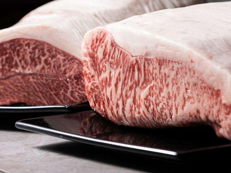 部位ごとに異なる肉本来の魅力。その日一番良いものを厳選