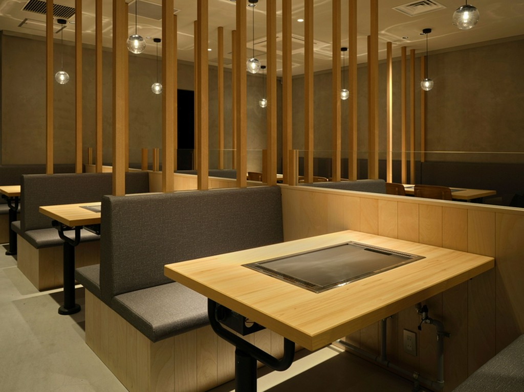 スタイリッシュな店内。お酒を楽しむシーンの利用にオススメ