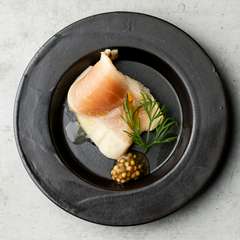 低温調理でしっとりと仕上げた鶏ハム