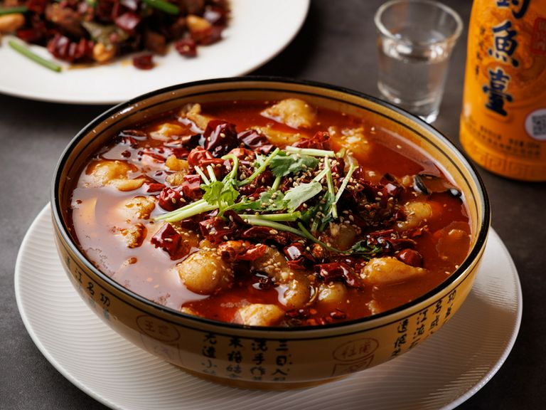 友人とシェアしたい『白身魚の特選唐辛子煮込み』