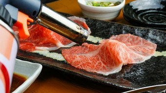 和牛の極上炙り寿司