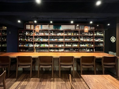 本格BARでお酒を眺めながらゆっくりとお過ごしください♪