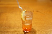 ジンジャーエールとザクロシロップ♪