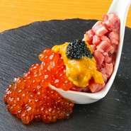 おしゃれな空間とおしゃれで食欲そそる料理に舌鼓うちませんか？