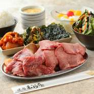 最強コンボのスペシャル定食です。