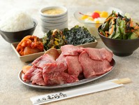 最強コンボのスペシャル定食です。