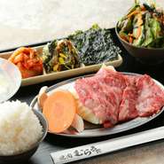 上質な和牛をランチ価格でご提供！！
カルビ150g　1628円