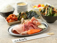 牛は和牛！！豚は相模豚！！鶏は宮崎日向鶏！！