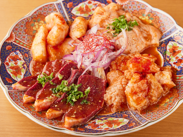 荷尔蒙盛宴套餐（共11道菜）：超值之选，一次即可享用新鲜内脏、牛舌、牛小排等美味！[¥5,000]