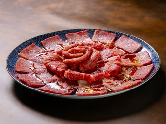 贅沢にもライスがおかわり自由の和牛ランチコース！