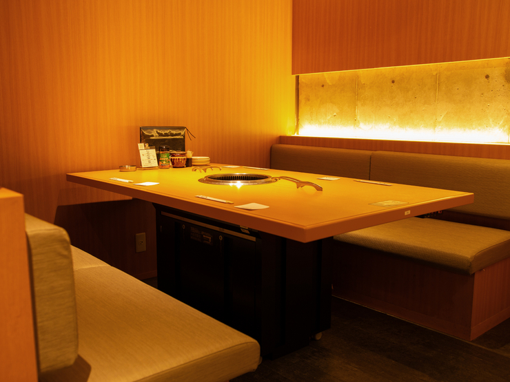 Reservations for lunch seats only